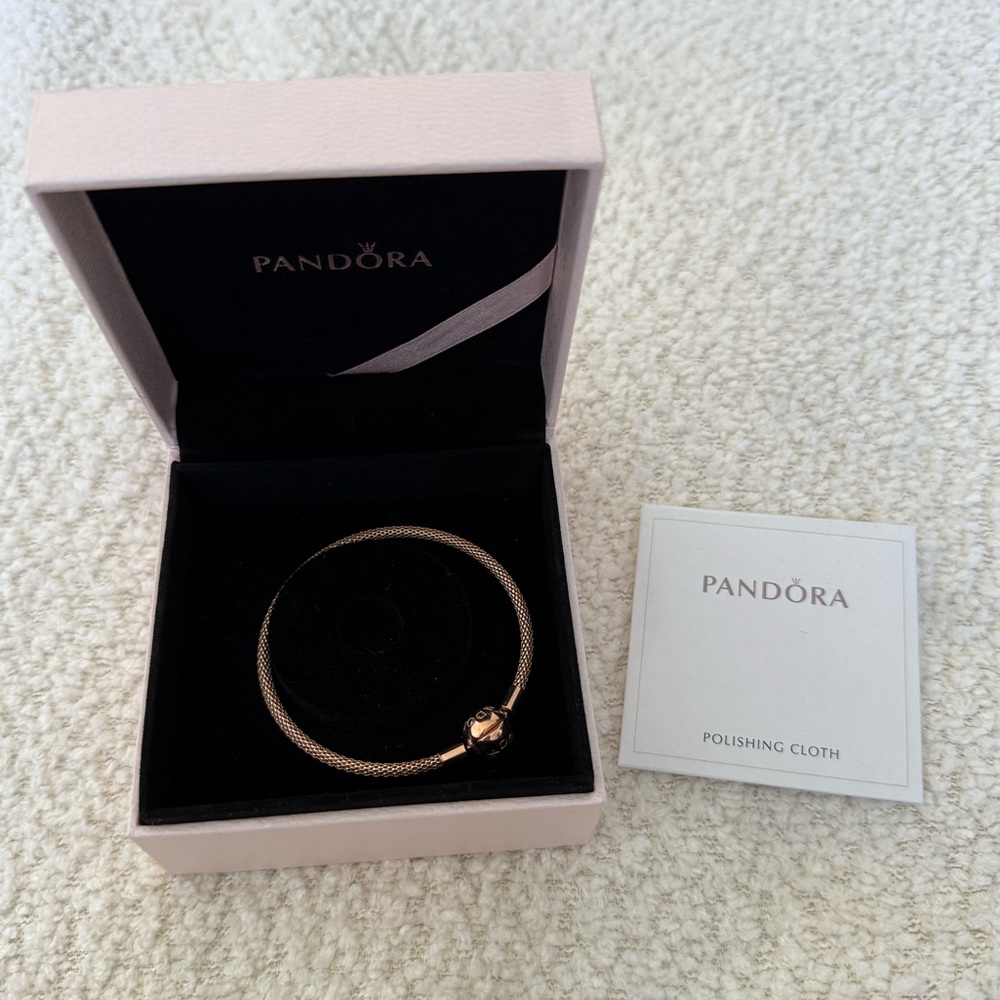 PANDORA Moments Bangle - Rose Gold Mesh